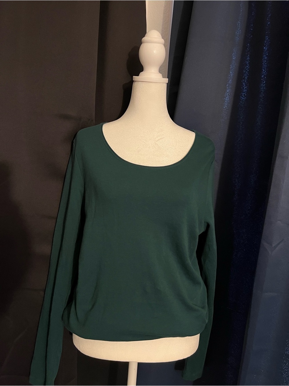 Karen Scott Green Long Sleeve Scoop Neck Top Women’s Medium Casual Stretch Basic